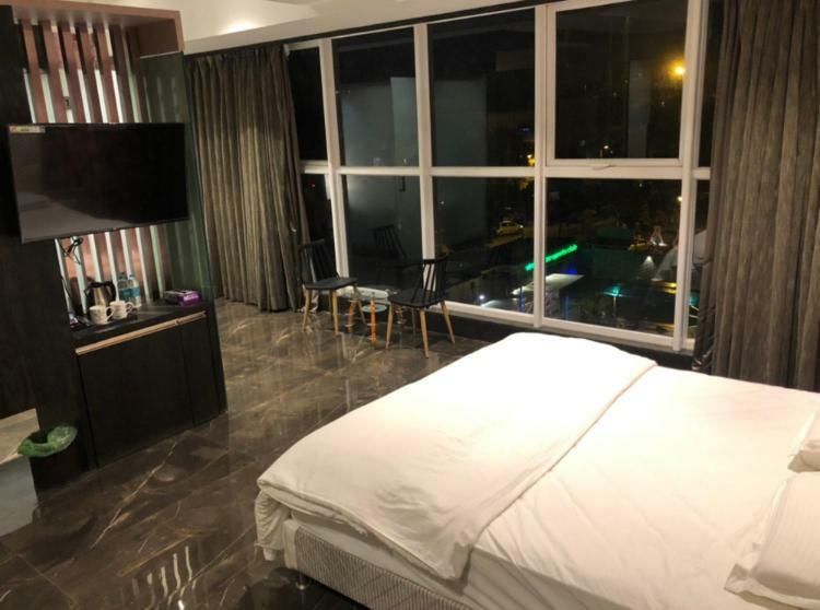 Virat Ambe Sports Club Hotel Ulhāsnagar Esterno foto