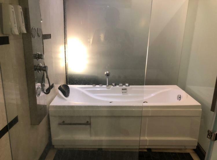 Virat Ambe Sports Club Hotel Ulhāsnagar Esterno foto